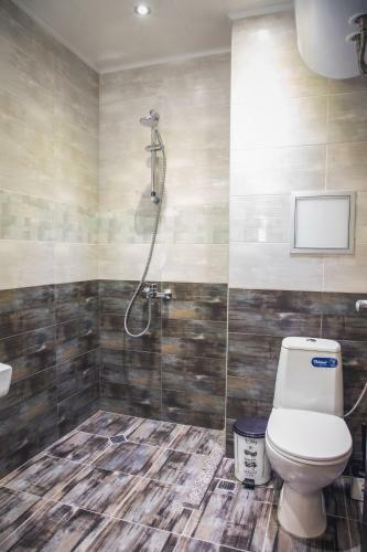 Bright Apartment For 5 Guests With Free Parking