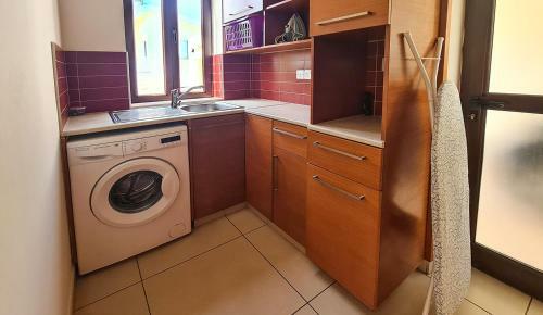 Est�a ? Coral Tree Villa In Kissonerga
