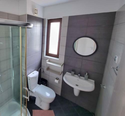 Cozy Bright 2bd Apartment With Sea View