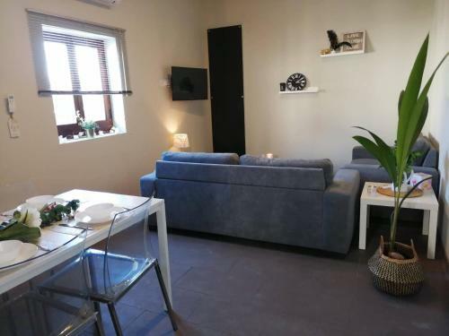 Unique 1 Bedroom House