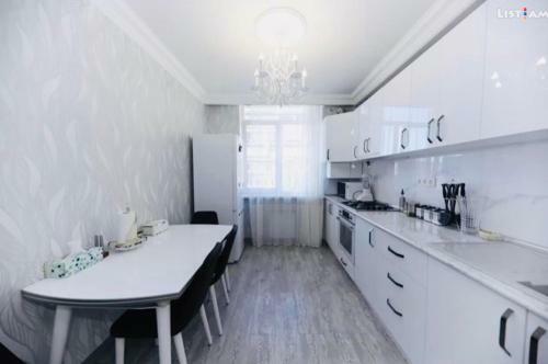 Beautiful Apartment In Yerevan)