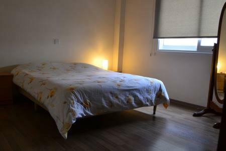 Entire 1-bedroom Apartment Centrally Located