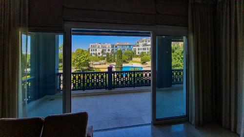 Marina Limasool 3 Bedroom Apartment & Pool