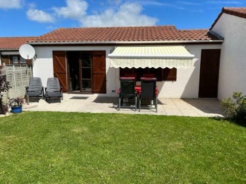 Holiday Home Noordzeepark Zeewind 2-6
