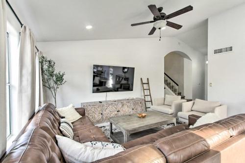 Amazing Chandler Home With Putting Green And Pool