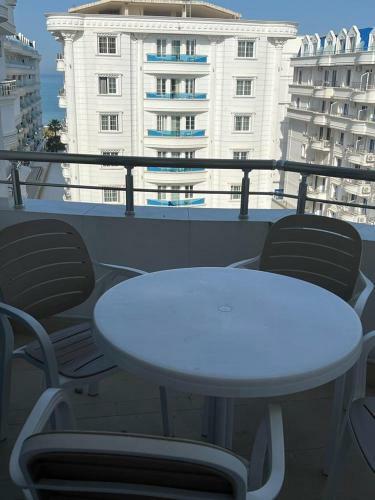 Modern Apartment At Grand Blue Fafa Golem