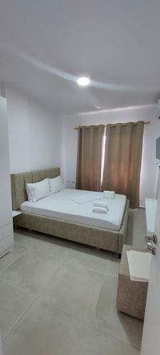 Sunshine Square Apartments