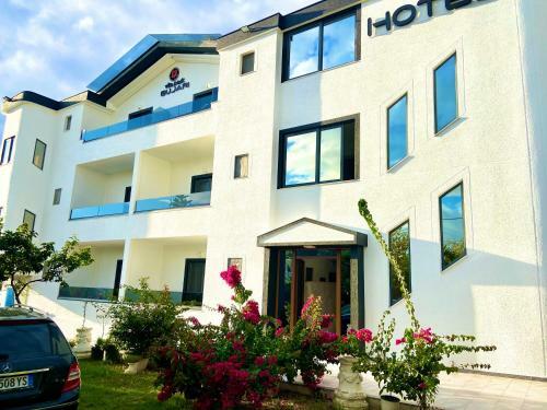 Hotel Vila Park Bujari