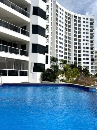 Socoa Apartment With Amazing Jungle View & Ocean Access
