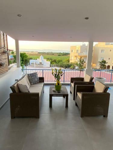 Casa Azzuro - Luxurious Modern Apartment Kapparis