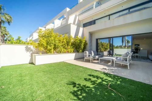Spectacular Apartment In Las Colinas - Ls21lc