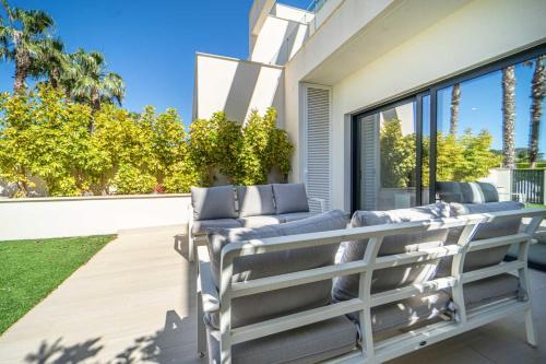 Spectacular Apartment In Las Colinas - Ls21lc