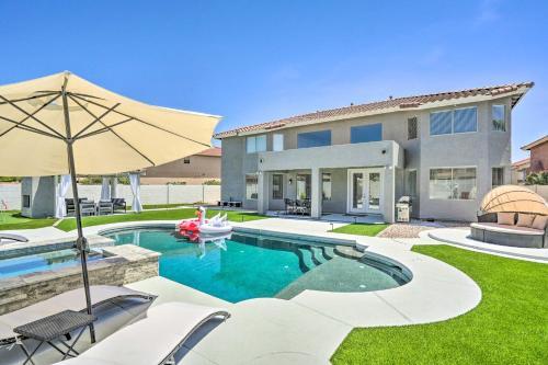 Lavish House With Home Theater And Fireplaces!
