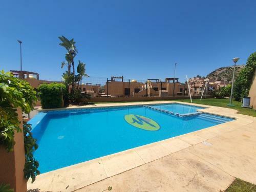 Apartamento Piscina Con Aire Acondicionado Y Parking
