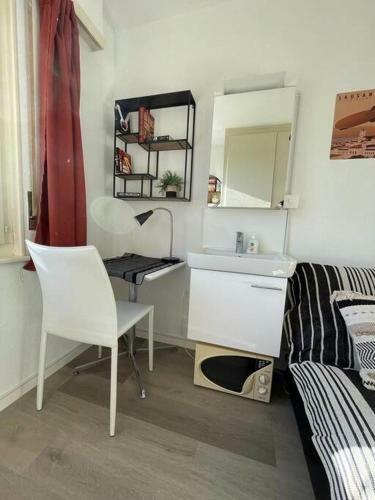 Hostal Independent Room With Stunning View In Pully