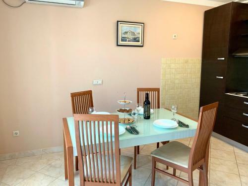 Apartmani Petra