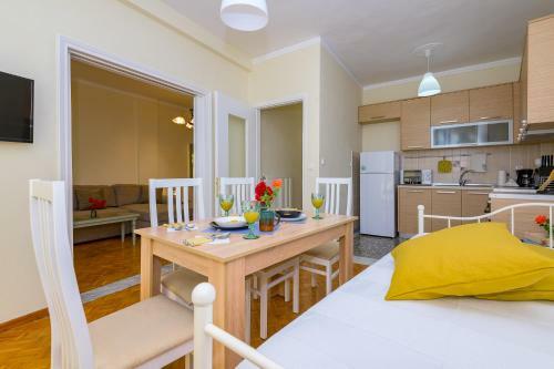 Apartamento Athanasia's Central Home