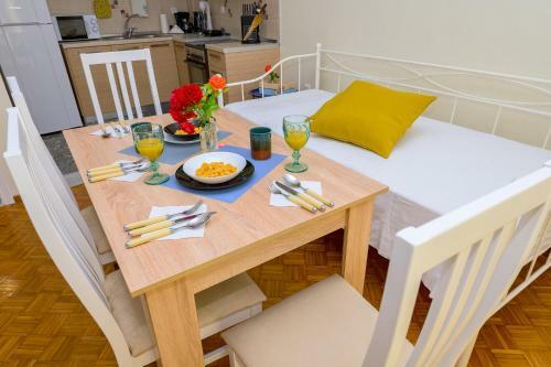 Apartamento Athanasia's Central Home