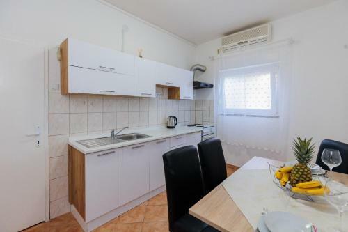 Apartmani Ema I Toni