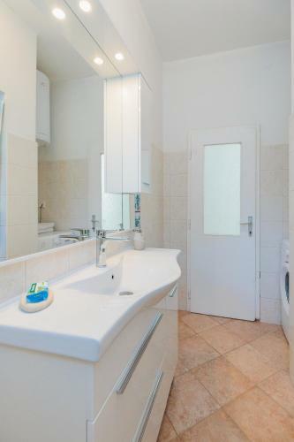 Apartmani Ema I Toni