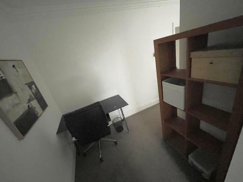 Modern 1 Bed Penthouse Apartment In Private Estate