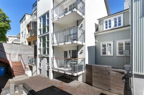 Apartamento Perfectly Located Reykjav�k Apt. - Two Balconies