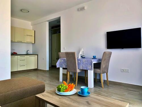Hotel Aura Lux With Swimming Pool