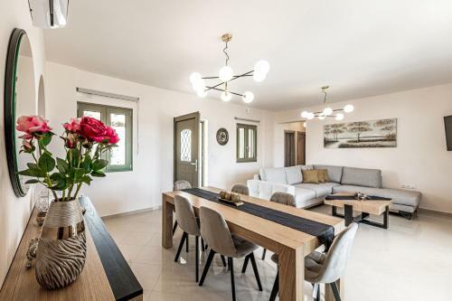Villa Marielia - With 60m2 Private Pool