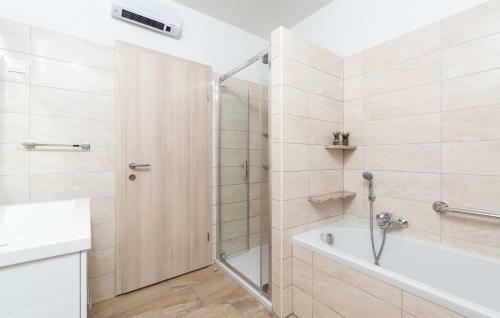 Villa Amoena With Pool And Sauna Near Novigrad