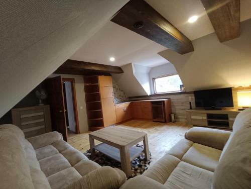 Apartamento Vila At?n? Melnrageje