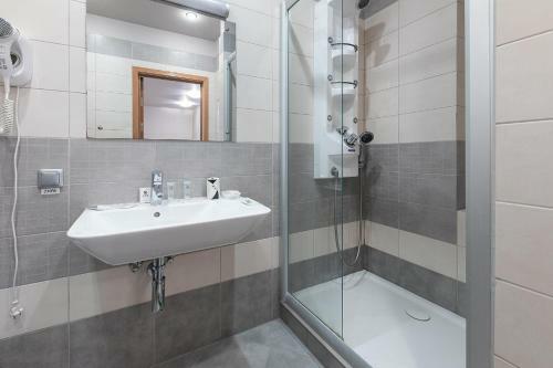 Hostal Room In Guest Room - Valensija - Large Suite