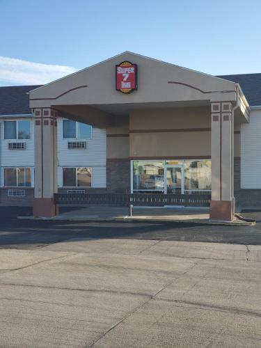 Hotel Super 7 Inn Tecumseh