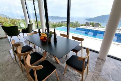 Pool Villa Luxoria Trebesin Whirlpool