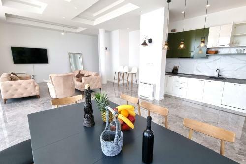 Pool Villa Luxoria Trebesin Whirlpool