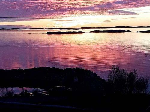 Holiday Home Midsund VII