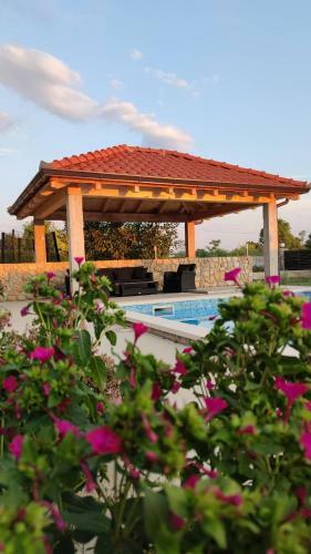Private Villa Mileti?