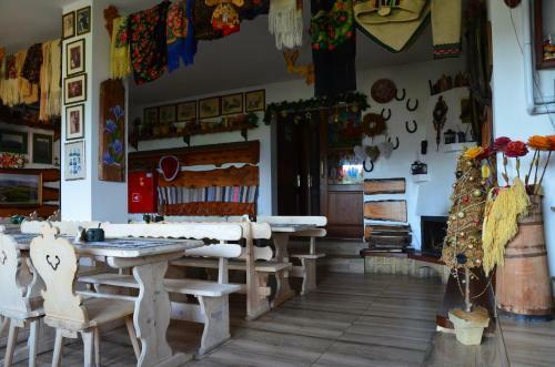 Hostal Pensjonat ?leboda Wynajem Pokoi Ewa Sato?a