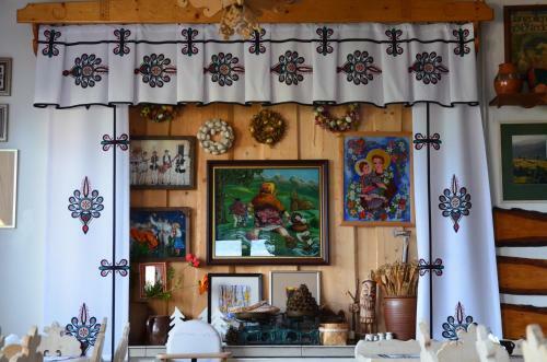 Hostal Pensjonat ?leboda Wynajem Pokoi Ewa Sato?a