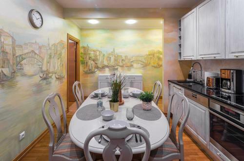 Luxury Apartment In The Old Town