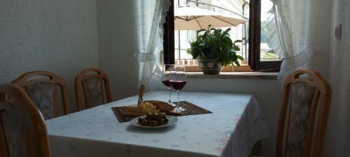 Apartma Pr' Ivani Mi?korinovi