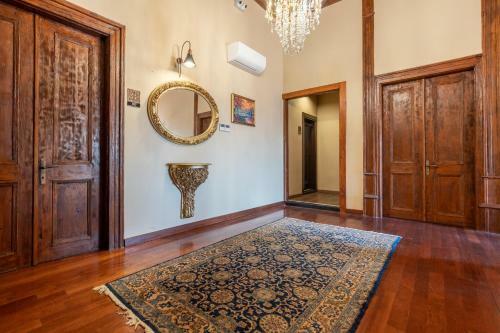 Giges King Boutique Hotel