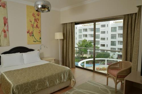 Jasmine Court Hotel & Casino