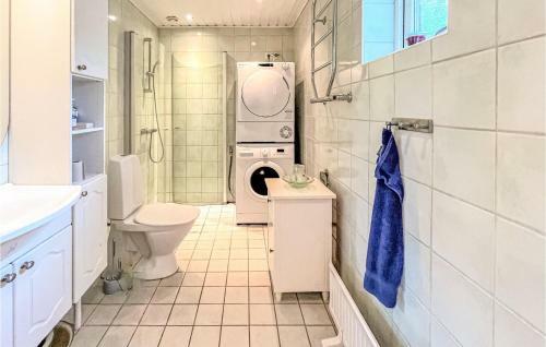 Nice Home In B�stad With Wifi And 2 Bedrooms
