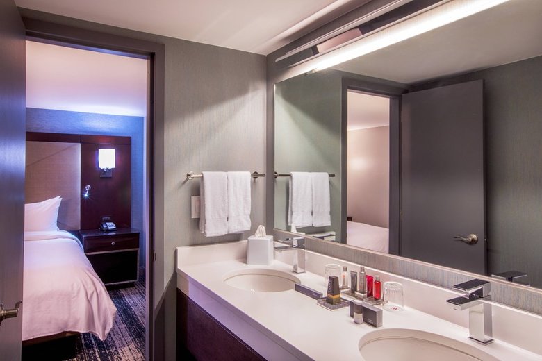 Boston Marriott Burlington Hotel