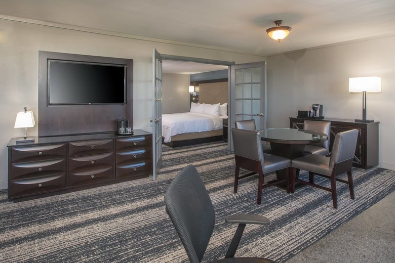 Boston Marriott Burlington Hotel