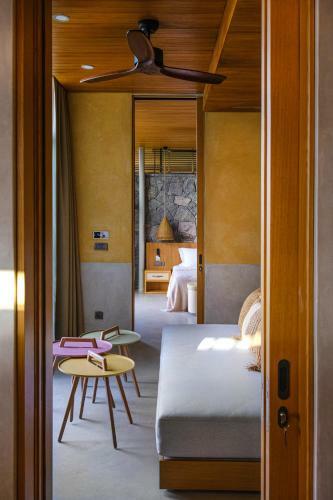 Birdcage 33 Boutique Hotel & Restaurant