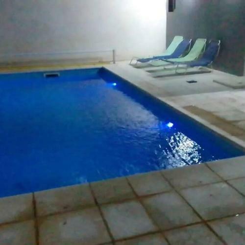 Casa Amplia Con Pileta Climatizada