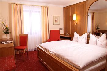 Hotel Am Schlosspark Zum Kurf�rst