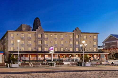 Plim Plaza Hotel