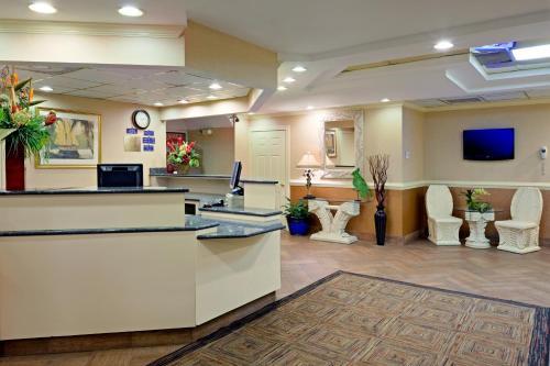 Hotel Paradise Plaza Inn